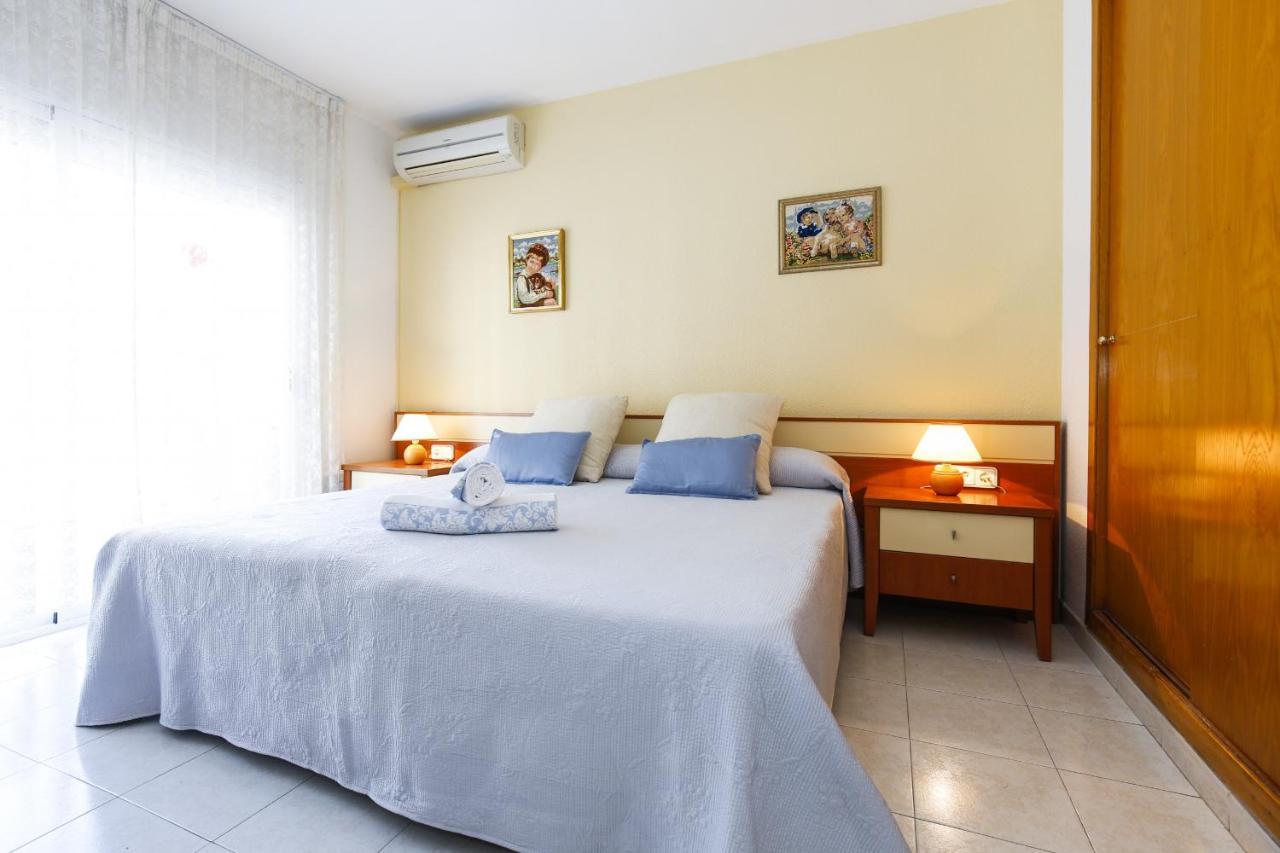 Gongora Planet Costa Dorada Apartment Кембрилс Екстериор снимка